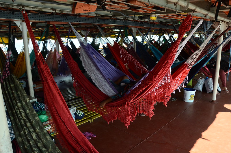 Em Manaus, idoso é encontrado morto dentro de rede em barco