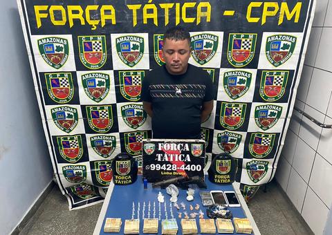 'Sorriso' é preso com drogas, arma e mais de R$ 39 mil em Manaus 