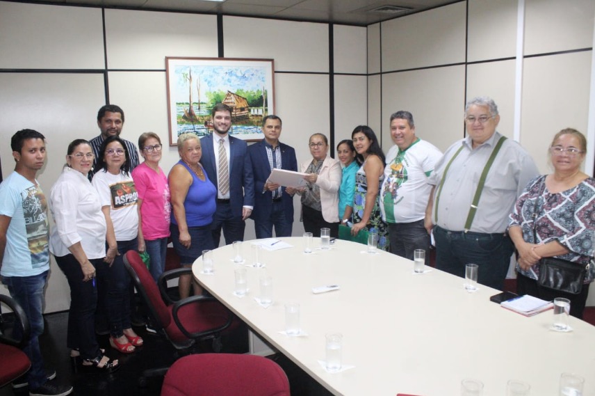 Vereador quer impedir regime militar em escola de Manaus 