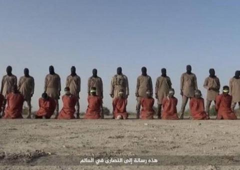 Estado Islâmico divulga vídeo decapitando 11 reféns cristãos logo após o Natal 