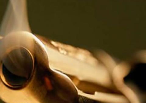 Cabo da PM tem arma de fogo e o carro roubados durante assalto em Manaus