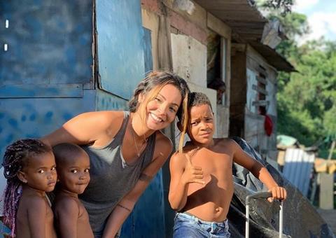 Em relato emocionante, Carol Nakamura anuncia adoção de menino que vivia em aterro sanitário
