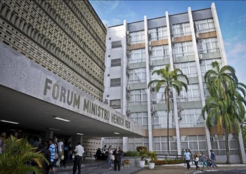 Suspeitos de dilacerar útero de adolescente em estupro coletivo são absolvidos em Manaus