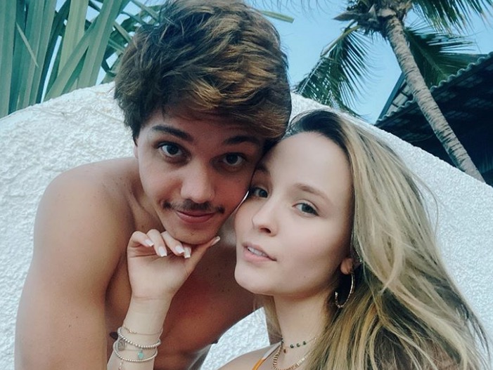 Larissa Manoela ao namorado sobre ida a Disney: 'você não foi o único'