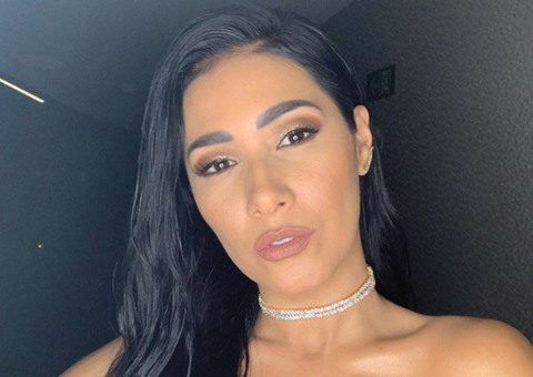 Simaria posa com óculos extravagante e brinca: “Zé bonitinho"