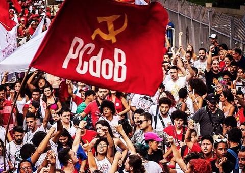 Partido Comunista do Brasil quer mudar de nome e usar cores verde e amarela 