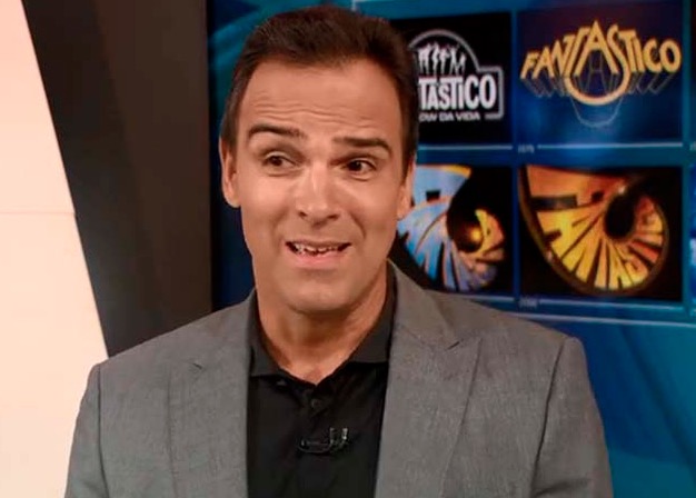 Substituto de Tadeu Schimidt no Fantástico divulga sua apresentação nas redes sociais