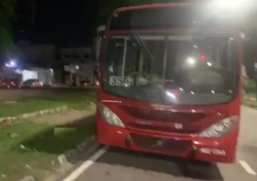 Assaltantes armados tocam o terror em linhas de ônibus em Manaus