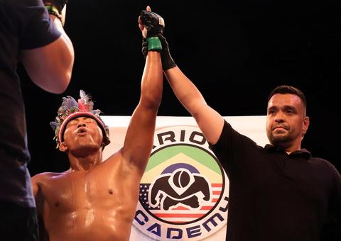 Índio Macuxi brilha em edição histórica do Jungle Fight em Manaus