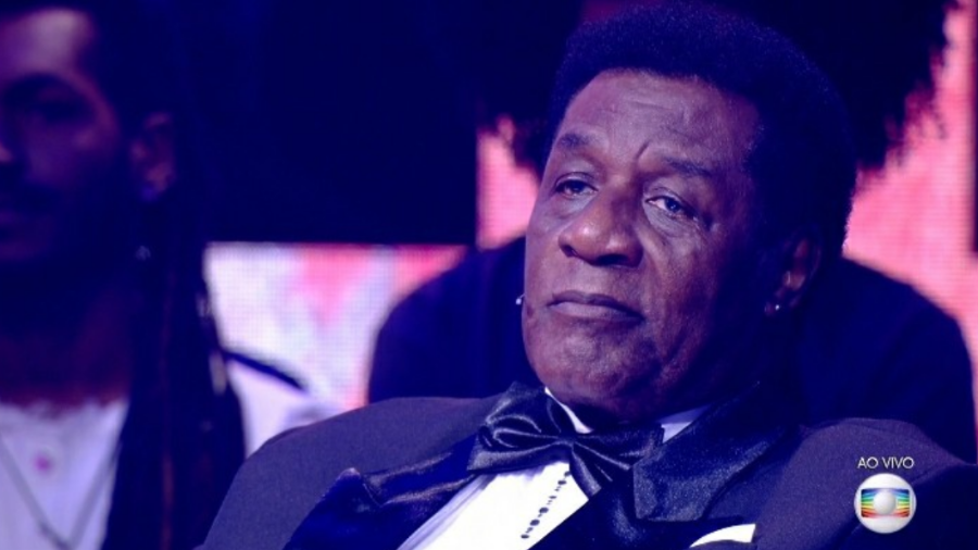 PopStar: Tony Tornado alfineta Chico Buarque: 'Canta mal'