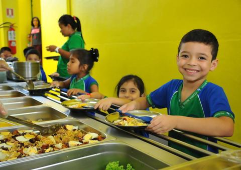 Governo vai comprar R$ 26 milhões em alimentos para escolas do Amazonas