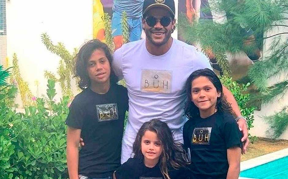 Hulk entra na justiça contra a ex-mulher Iran Ângelo; Entenda 