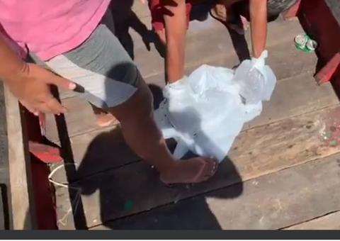 Na véspera do Ano Novo, corpo de bebê é encontrado boiando em igarapé de Manaus 