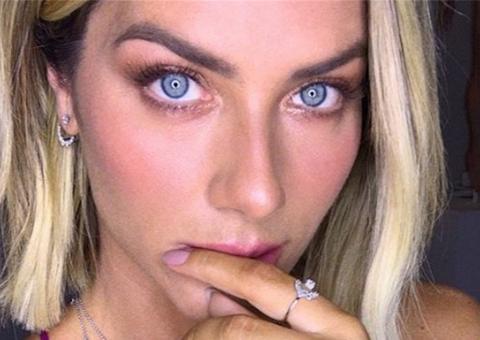 Giovanna Ewbank exibe barriguinha de gravidez crescendo rumo aos 4 meses