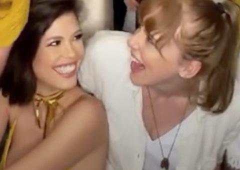 Atrizes Vitória Strada e Marcella Rica surgem apaixonadas em vídeos durante Réveillon