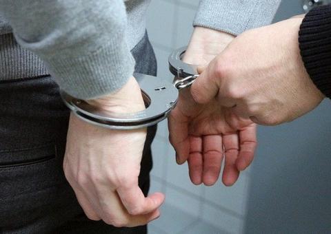 Projeto permite deportação de suspeitos de envolvimento em crimes graves