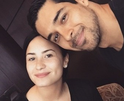 Ex de Demi Lovato, Wilmer Valderrama é criticado nas redes sociais após anunciar noivado 