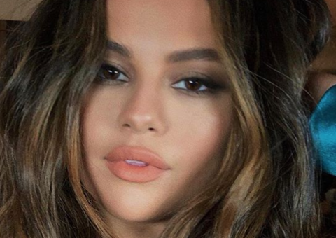 Selena Gomez publica mais de 80 stories em rede social e internet pira 