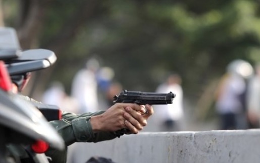 Em Manaus, suspeito de trocar tiros com a Força Tática é baleado
