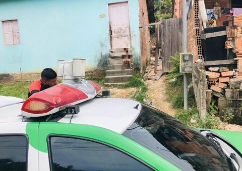 Ajoelhado em banheiro, homem morre com faca cravada na cabeça ao invadir casa em Manaus