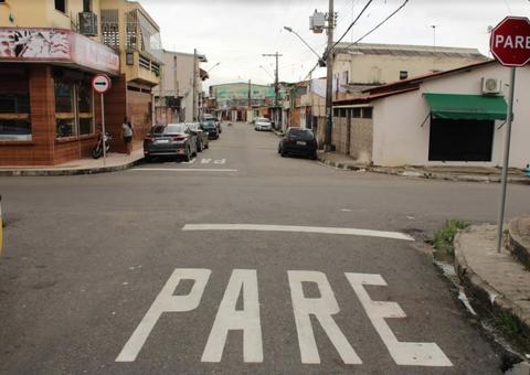 Em Manaus, ruas da Compensa passam a ter sentido único após implantação de sinalização