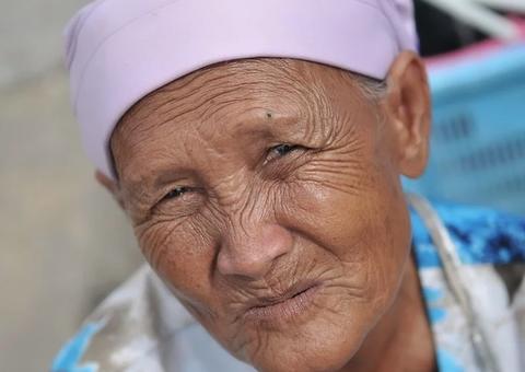 Projeto muda de 60 para 65 anos idade para pessoa ser considerada idosa