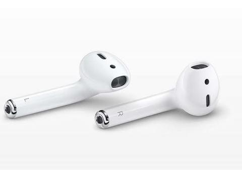 Menino de sete anos engole AirPod sem querer e vai parar no hospital  