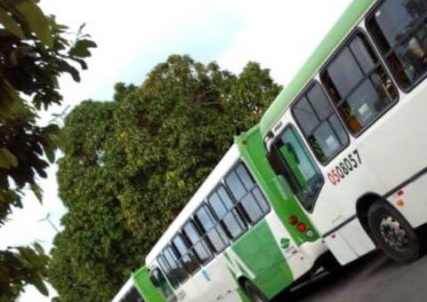 Em Manaus, rodoviários cruzam os braços para cobrar pagamentos atrasados