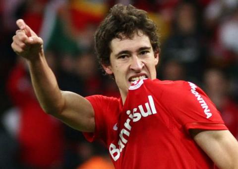 Após segunda cirurgia, Rodrigo Dourado só deve voltar ao Inter em abril