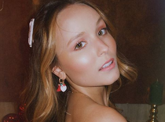 Larissa Manoela assinará contrato com a Globo na próxima semana 