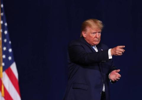 Trump ameaça atingir 52 alvos iranianos