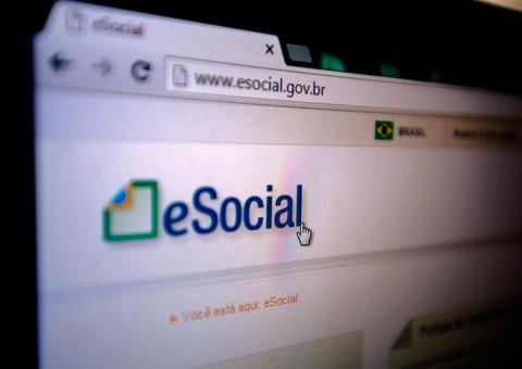 Veja como atualizar o eSocial com novo valor do salário mínimo