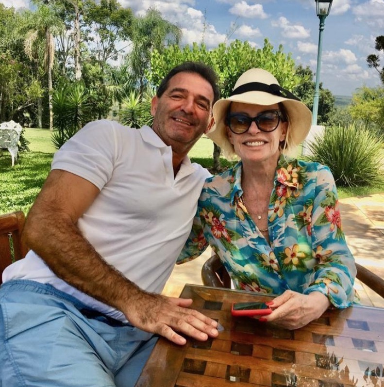 Ana Maria Braga posta foto ao lado do noivo francês