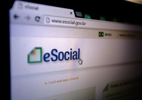 Veja como atualizar o eSocial com novo valor do salário mínimo