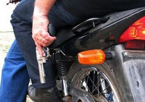 ‘Motoqueiros do mal’ atacam de novo e ferem homem a tiros em Manaus