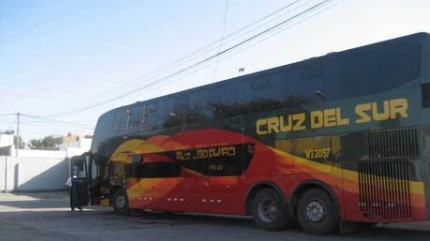 Brasileiros e americanos morrem em acidente de ônibus no Peru