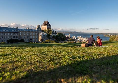 Agência no Canadá recruta brasileiros para quase 300 vagas de emprego