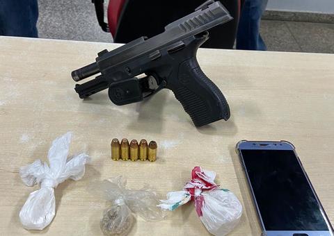 Casal é preso com arma e drogas em casa de Manaus 