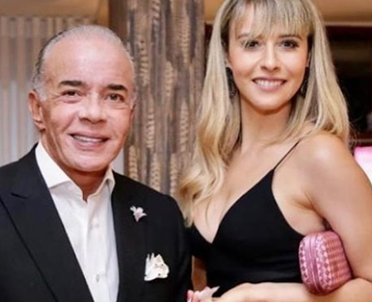 Chiquinho Scarpa implanta chip em namorada para monitorá-la, diz site   