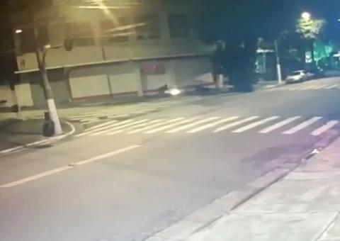 Homem que matou morador de rua queimado é preso após ser reconhecido em câmeras