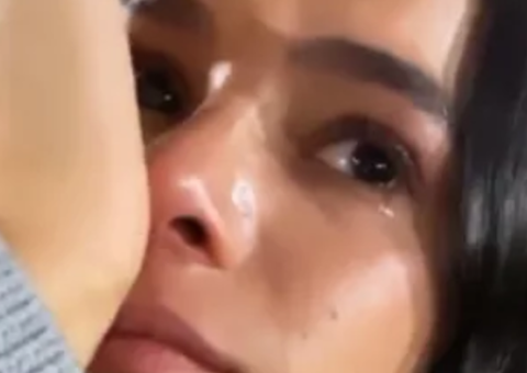 Bruna Marquezine vai às lágrimas e faz apelo a ator: ‘Mais uma chance'