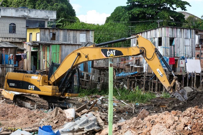 Obras de recuperação iniciam no Igarapé do 40 para construção de avenida em Manaus