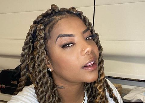 Cantora tatua rosto de Ludmilla na perna após conhecê-la