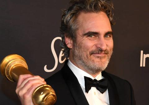 Ator de Coringa, Joaquin Phoenix, é detido durante protesto nos EUA 