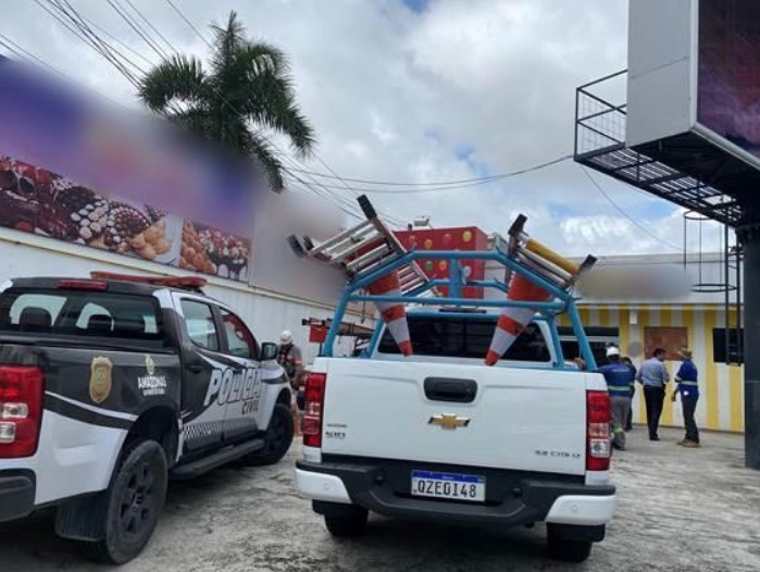 Comércio de doces é alvo de operação policial por furto de energia em Manaus 
