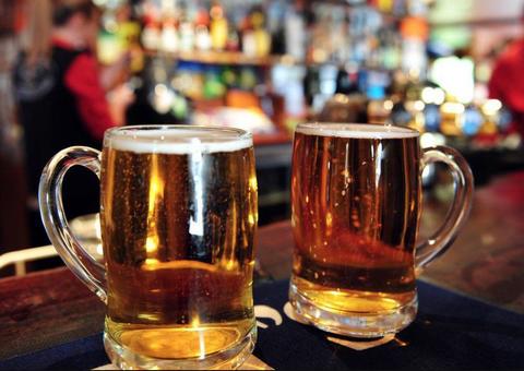 Cervejaria é interditada pelo Ministério da Agricultura após surto neurológico em 9 pessoas 