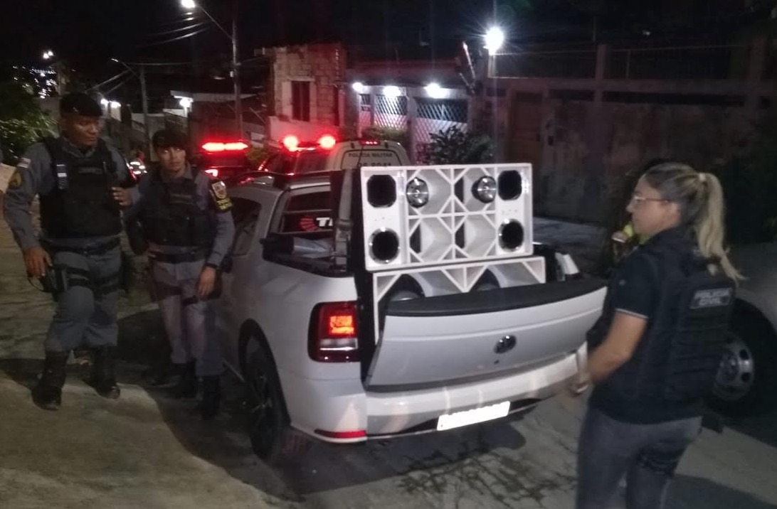 Dono de paredão de som é multado durante operação contra poluição sonora em Manaus 