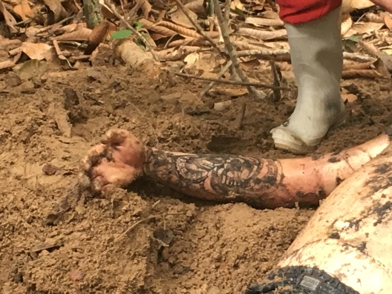 Em Manaus, homem sai para procurar filho e encontra corpo enterrado em mata 