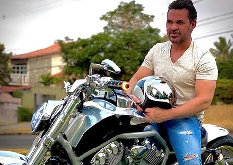 Eduardo Costa tem mansão bloqueada pela justiça