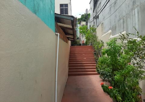 Vendedor é encontrado morto dentro de casa em Manaus 